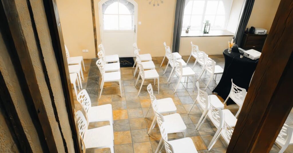 Séance de formation pour adultes en salle
