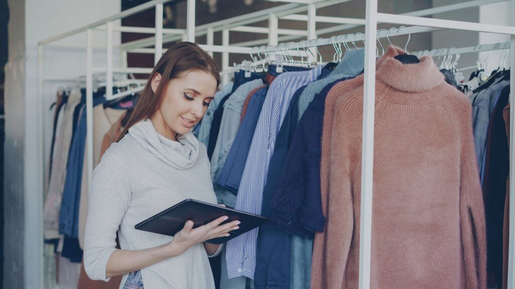 Vendeuse en boutique, avant une reconversion vers la formation